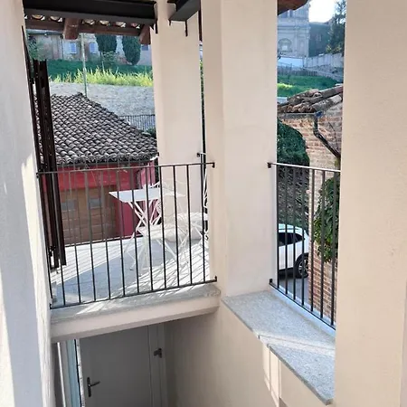 Green Door 1974 Appartement Neive